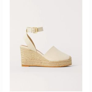 H&M size 41(10). “LIKE NEW” Ivory wedge heel espadrille sandals.